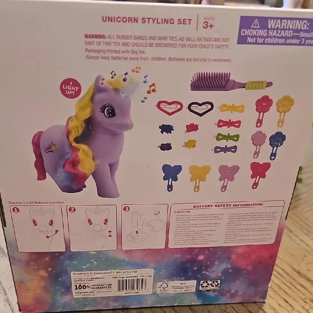 Unicorn Styling Set NWT Lights Up And Plays Music